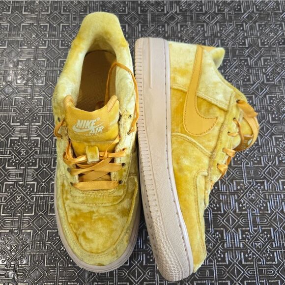 🐢 Nike Air Force 1 LV8 GS 'Mineral Gold' Size 4Y Great Shape! - Picture 1 of 13